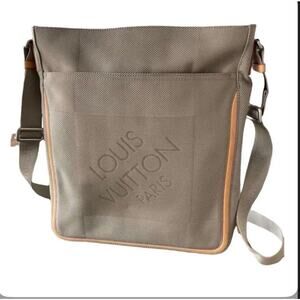 Louis Vuitton Compagnon Damier Geant Messenger Bag